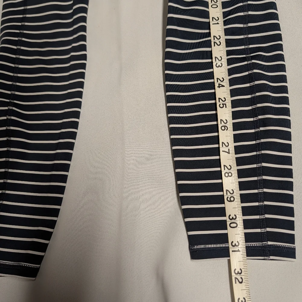 Athleta Navy Blue Striped Yoga Gym Tight Womens Leggings Size XSmall